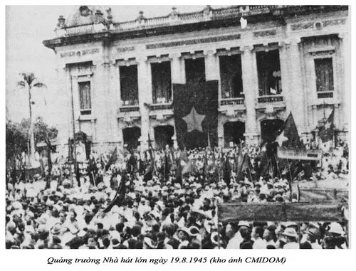 Cách Mạng Tháng 8