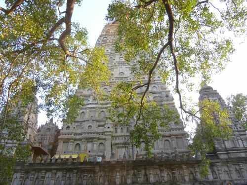 Tháp trung tâm Bồ Đề Đạo Tràng, do vua Asoka xây thế kỷ 3 tr CN, trùng tu từ 1880.